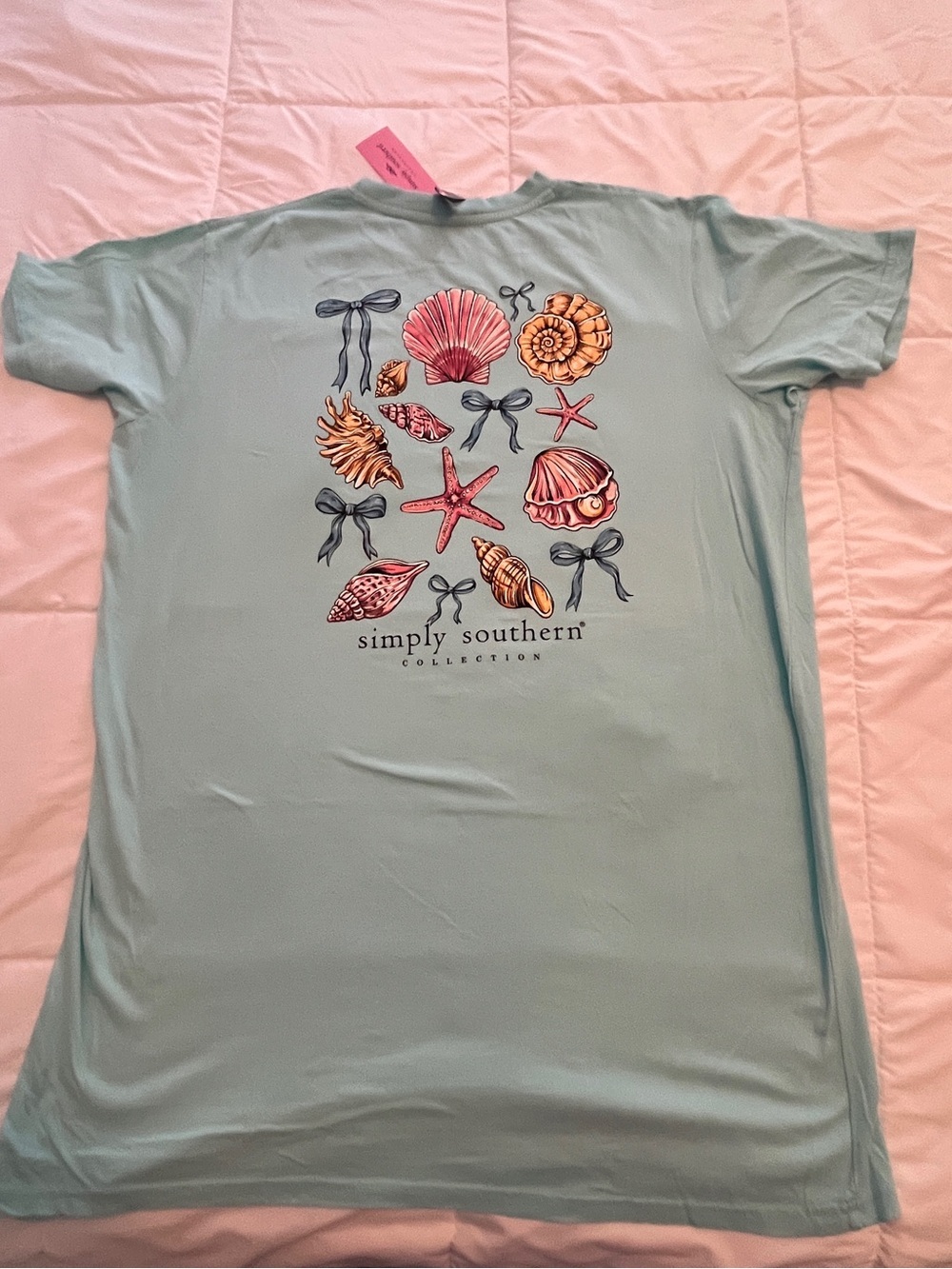 Simply Southern “seashells” Size XLarge. Aqua